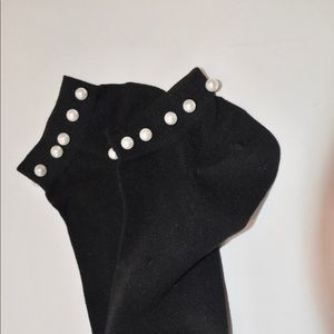 Ann Taylor anklets black and pearl nwt